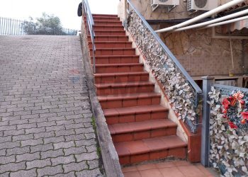 Scale - Casa semi indipendente Via Sant' Anna
 
13-9, Mascali - foto 3