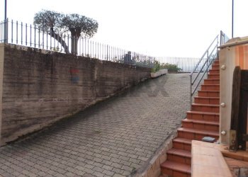 Terrazza - Casa semi indipendente Via Sant' Anna
 
13-9, Mascali - foto 8