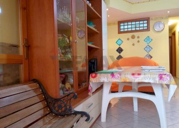 Camera / camera da letto - Casa semi indipendente Via Sant' Anna
 
13-9, Mascali - foto 22