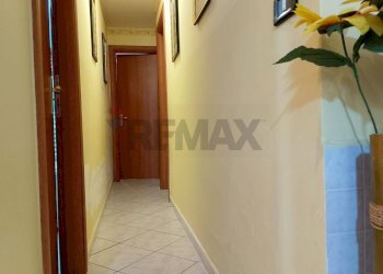 Hall / corridoio - Casa semi indipendente Via Sant' Anna
 
13-9, Mascali - foto 36