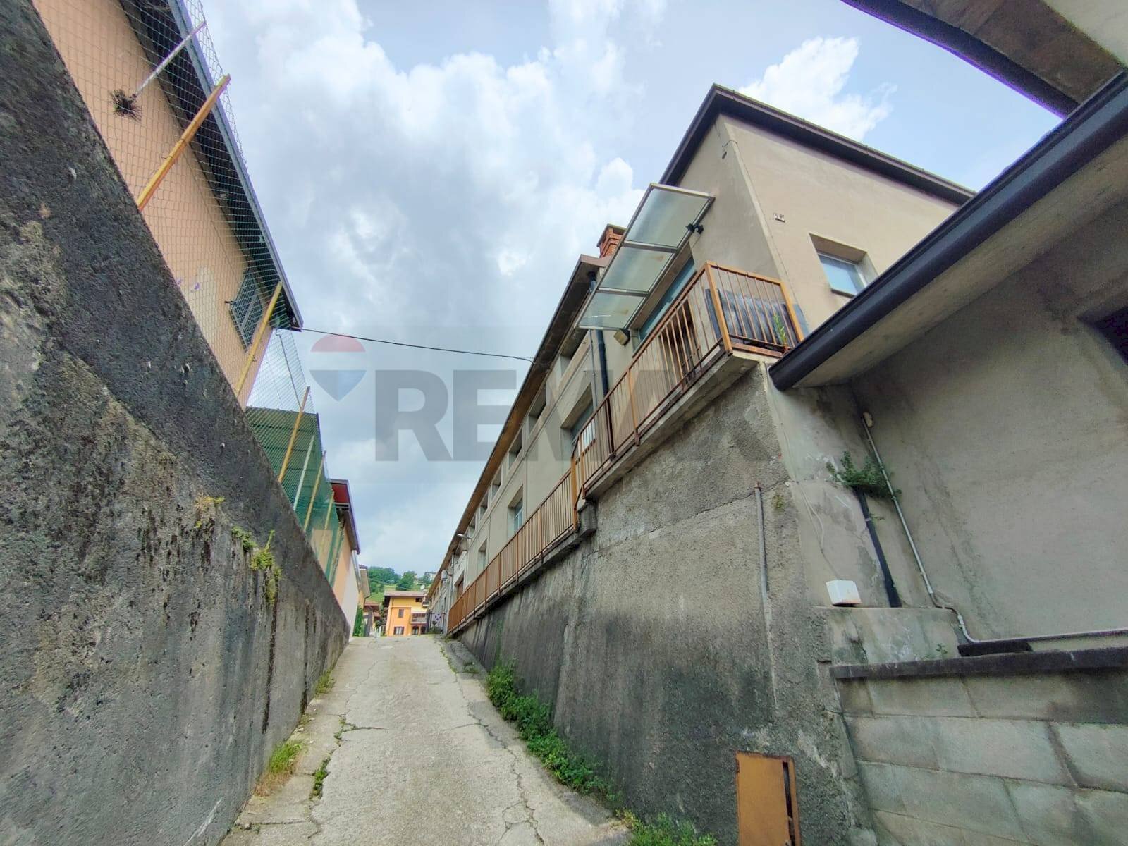 Edificio all\'aperto - Capannone Fiorano al Serio - foto 2