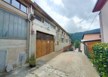 Edificio all\'aperto - Capannone Fiorano al Serio - foto 1