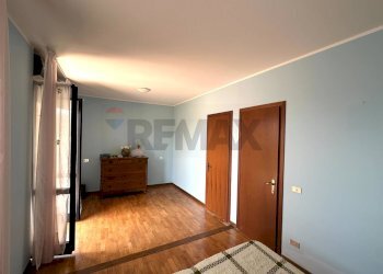 Hall / corridoio - Trilocale Ponte Nizza - foto 17