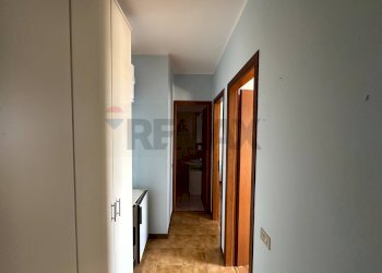 Hall / corridoio - Trilocale Ponte Nizza - foto 30