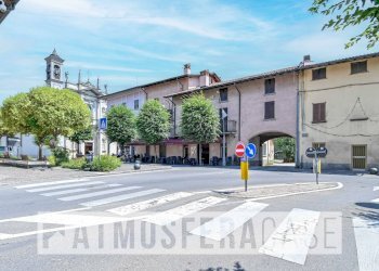 Foto 23 - Negozio Piazza Castello
 
14, Castel Rozzone - foto 23