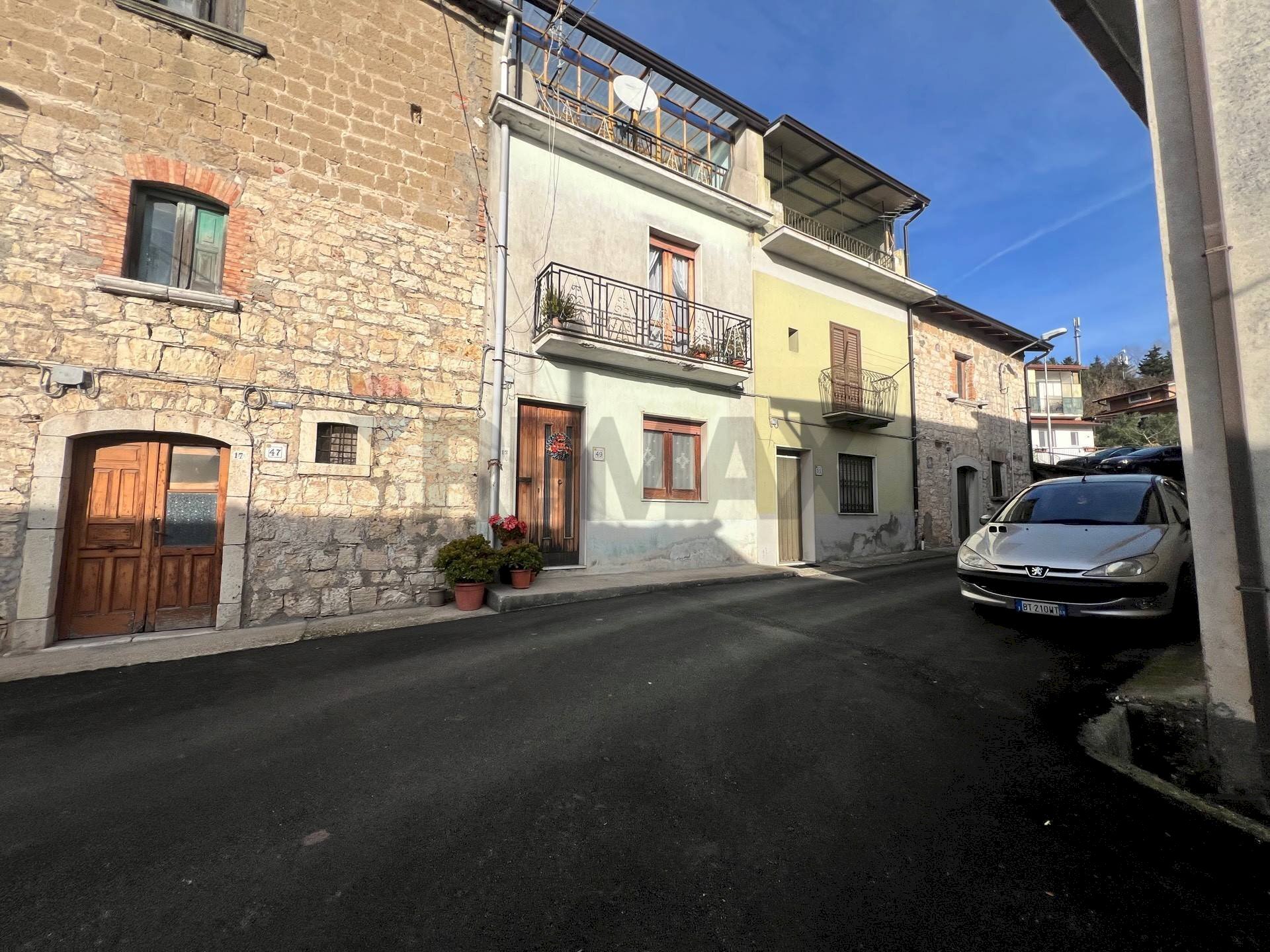 Edificio all\'aperto - Semi-detached house Largo San Donato
 
51, Fragneto Monforte - photo 2