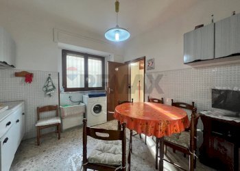 Cucina - Casa semi indipendente Largo San Donato
 
51, Fragneto Monforte - foto 5