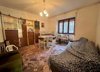 Sala da pranzo - Casa semi indipendente Largo San Donato
 
51, Fragneto Monforte - foto 7