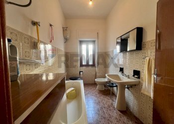 Bagno - Casa semi indipendente Largo San Donato
 
51, Fragneto Monforte - foto 16
