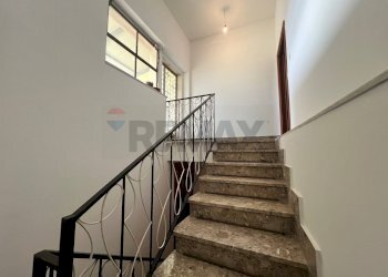 Scale - Casa semi indipendente Largo San Donato
 
51, Fragneto Monforte - foto 21