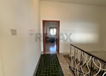 Hall / corridoio - Casa semi indipendente Largo San Donato
 
51, Fragneto Monforte - foto 22