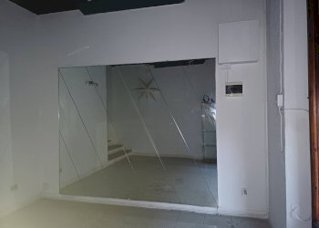 Foto 2 - Attività Commerciale piazza vittorio emanuele
 
1, Bientina - foto 2