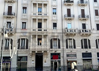 Edificio all\'aperto - Office via Roma
 
325, Palermo - photo 1