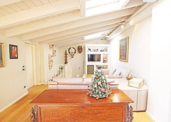 Soggiorno - Attic via monte, Padenghe sul Garda - photo 11