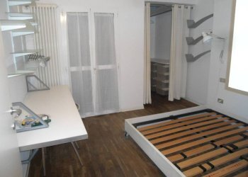 Camera da letto - Bilocale via Saragozza, 46, Bologna (zona Costa Saragozza) - foto 19