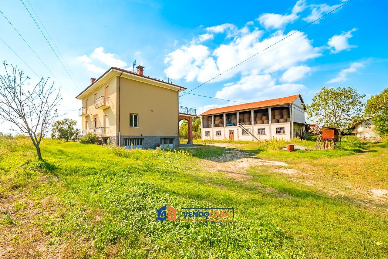 Independent house Cherasco - photo 1