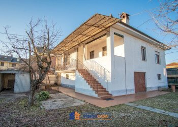 Independent house Moretta - photo 1