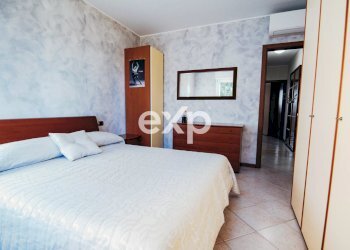 CAMERA DA LETTO - Three-room apartment Via Giovanni Pacini, Seregno - photo 26