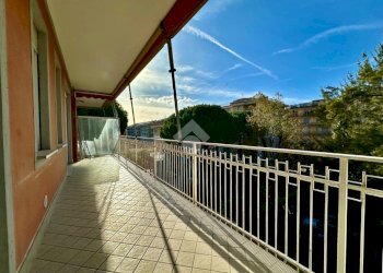 Two-room apartment Via Martiri della Libertà, Andora - photo 1