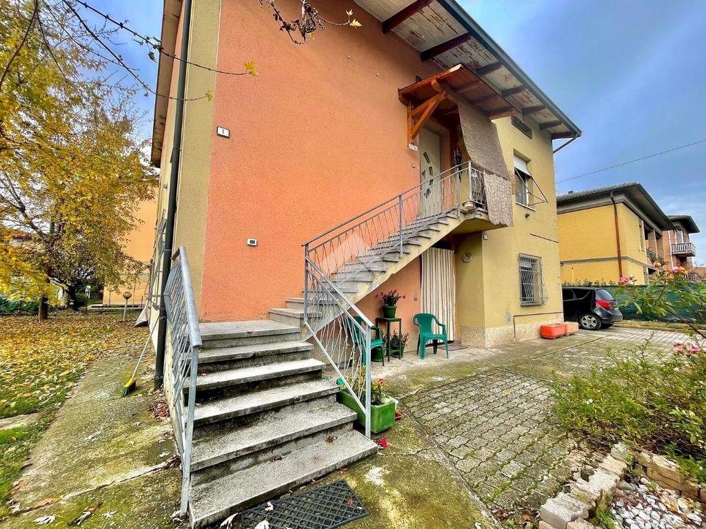 Casa indipendente Via Fratelli Manfredi, Castelnovo di Sotto - foto 3