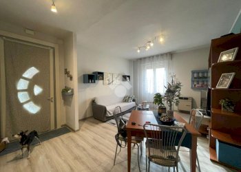 Casa indipendente Via Fratelli Manfredi, Castelnovo di Sotto - foto 7
