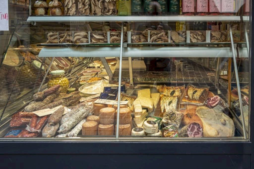 Interno non residenziale - Shop via Ludovico Antonio Muratori, Carpi - photo 1