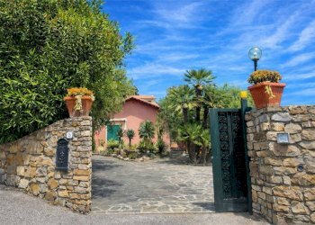 Foto 3 - Villa Via al Castellaretto
 
8, Cervo - foto 3