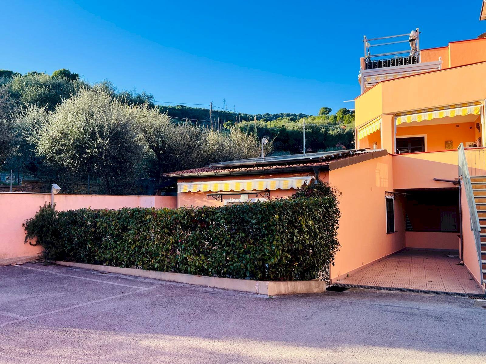 Foto 19 - Villa Via Michele Albavera
 
7, San Bartolomeo al Mare - planimetria 1