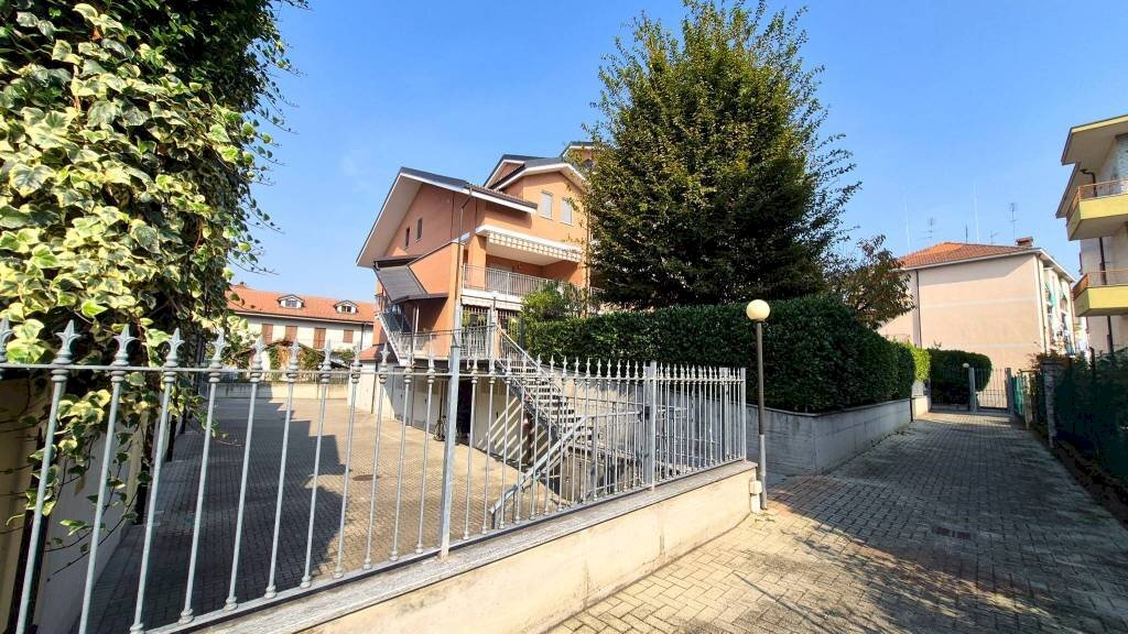 Zona - Trilocale via Marengo, 3, San Mauro Torinese - foto 2