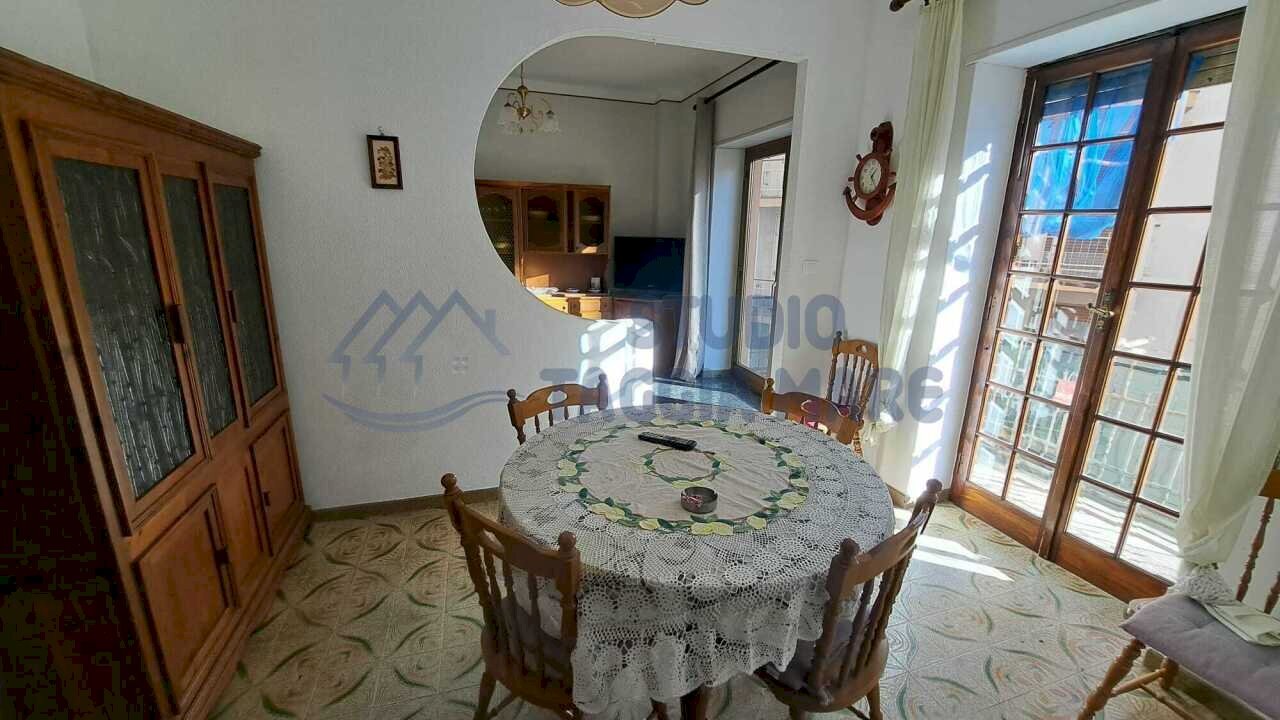 WhatsApp Image 2026-01-02 at 15.54.47.jpeg - Trilocale Via Cristoforo Colombo, Taggia - foto 1