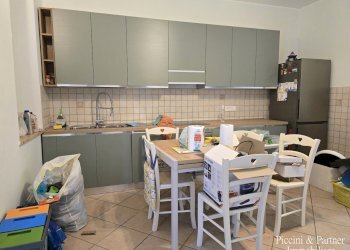 08.jpg - Quadrilocale Via George Byron 59, Tuoro sul Trasimeno - foto 8