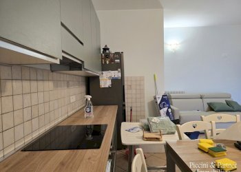 09.jpg - Quadrilocale Via George Byron 59, Tuoro sul Trasimeno - foto 9