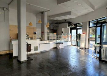 4.jpg - Locale Commerciale Via Medaglie D'oro  86, Catania - foto 4