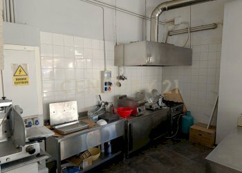 6.jpg - Locale Commerciale Via Medaglie D'oro  86, Catania - foto 6