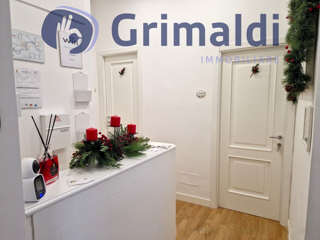 05.jpg - Four-room apartment Via San Biagio dei Librai 121, Napoli - photo 3