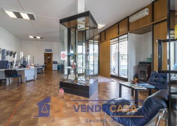 Commercial Premises Busca - photo 5