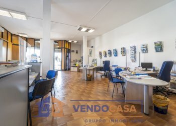 Commercial Premises Busca - photo 10