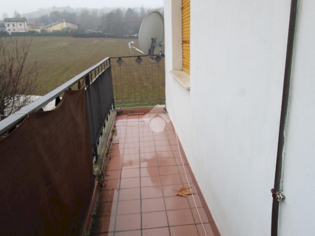 Four-room apartment Strada statale dinazzano, Casalgrande - photo 3