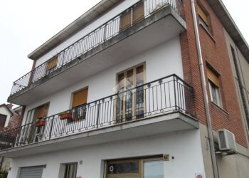 Four-room apartment Strada statale dinazzano, Casalgrande - photo 1