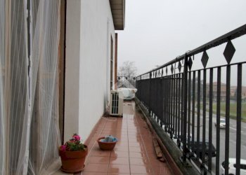 Four-room apartment Strada statale dinazzano, Casalgrande - photo 2