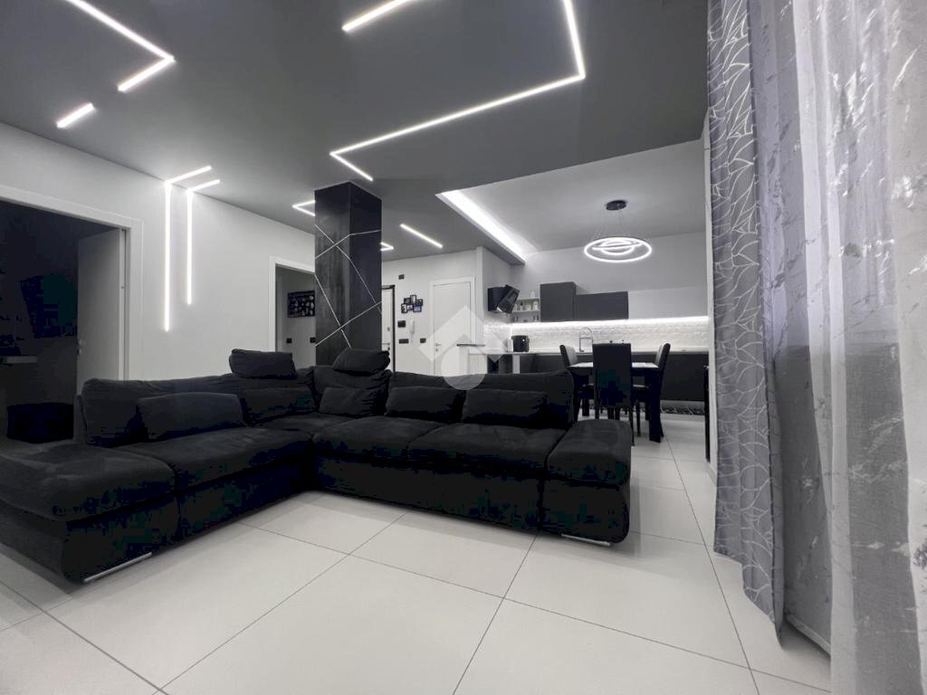 Appartamento Via Cavour, Orbassano - foto 2