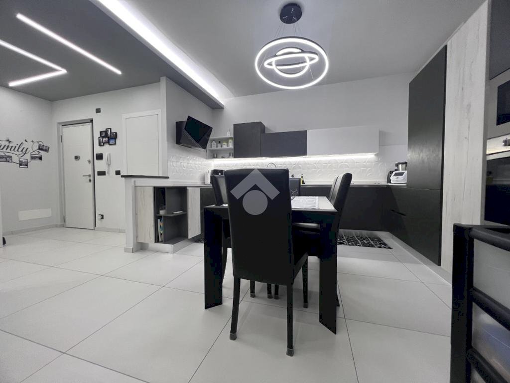 Appartamento Via Cavour, Orbassano - foto 1