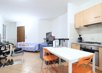 One-room apartment Via Monte Nero, Reggio nell'Emilia - photo 6
