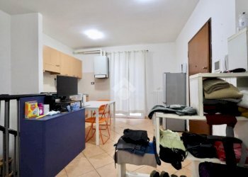 One-room apartment Via Monte Nero, Reggio nell'Emilia - photo 9