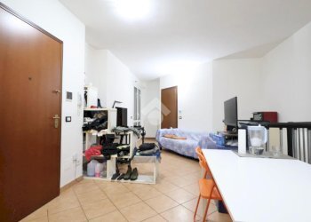 One-room apartment Via Monte Nero, Reggio nell'Emilia - photo 16