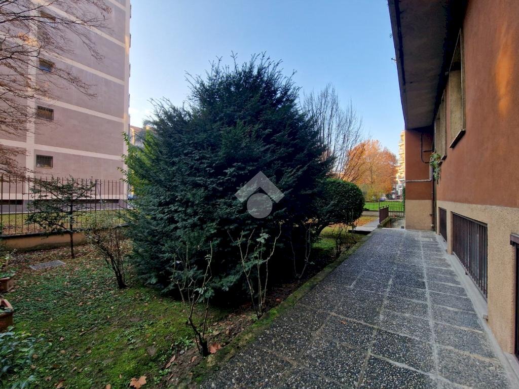 One-room apartment Via dell'Allodola, Milano (neighborhood Inganni) - photo 2