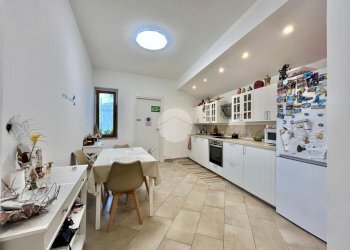 Quadrilocale Via Francesco Crispi, Savona (zona Lavagnola) - foto 4