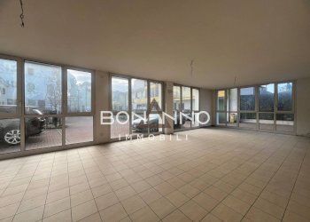 Foto 1 - Locale Commerciale via le filande
 
16, Rossano Veneto - foto 1