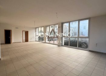 Foto 7 - Locale Commerciale via le filande
 
16, Rossano Veneto - foto 7