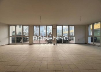 Foto 8 - Locale Commerciale via le filande
 
16, Rossano Veneto - foto 8